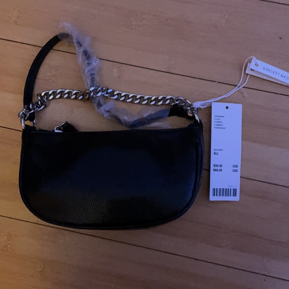 Brand New UO Purse! Super chic - Picture 3 of 3